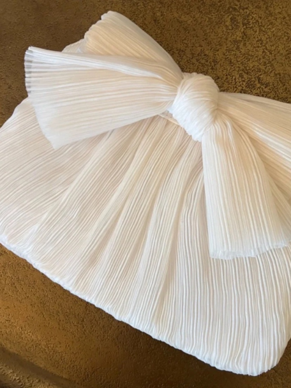 BRAND NEW Loeffler Randall
Rayne Small Pleated Bow Frame Clutch - Picture 6 of 8